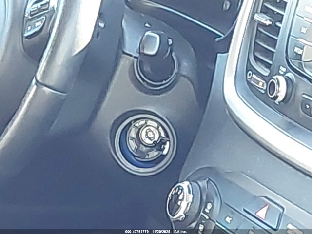 5XYPGDA56GG147598 KIA Sorento 3.3l Lx