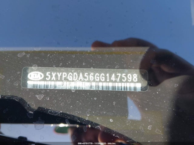 5XYPGDA56GG147598 KIA Sorento 3.3l Lx
