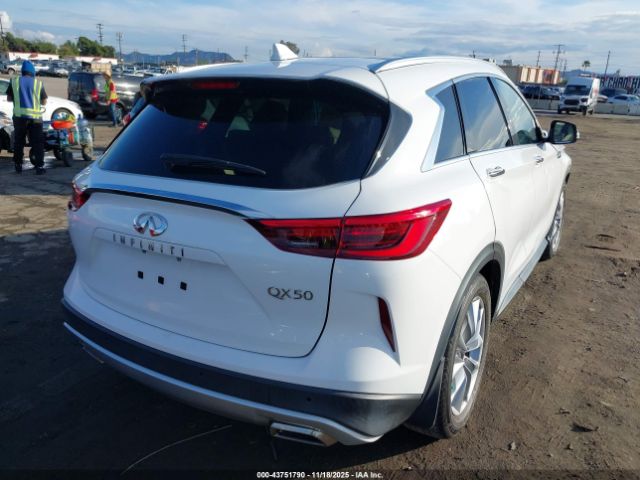 2021 INFINITI QX50 3PCAJ5BA7MF104397 Photo 3