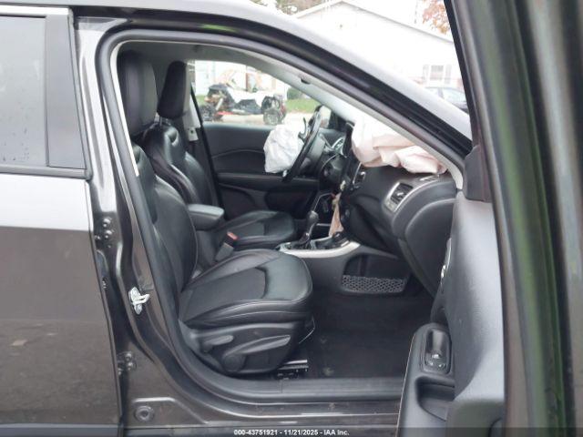 2018 JEEP COMPASS 3C4NJDBB9JT366682 Photo 4