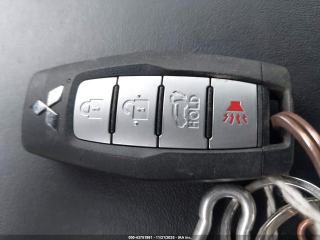 Продажа на аукционе авто 2022 Mitsubishi Outlander, vin: JA4J4UA89NZ031703, номер лота: 43751961
