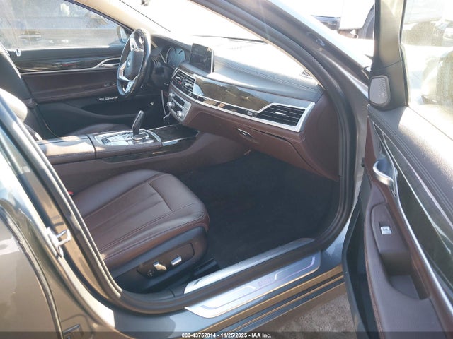 Продажа на аукционе авто 2018 Bmw 740i, vin: WBA7E2C54JG742961, номер лота: 43752014