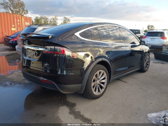 2016 TESLA MODEL X 5YJXCAE25GF004272 Photo 3