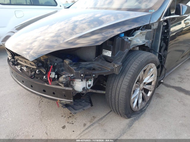 2016 TESLA MODEL X 5YJXCAE25GF004272 Photo 5
