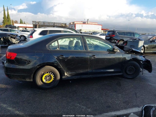 3VW2K7AJ0EM405442 Volkswagen Jetta 2.0l S