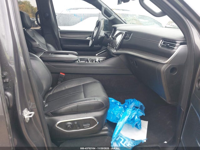 Продажа на аукционе авто 2024 Jeep Wagoneer Series Ii 4x4, vin: 1C4SJVBPXRS101268, номер лота: 43752104