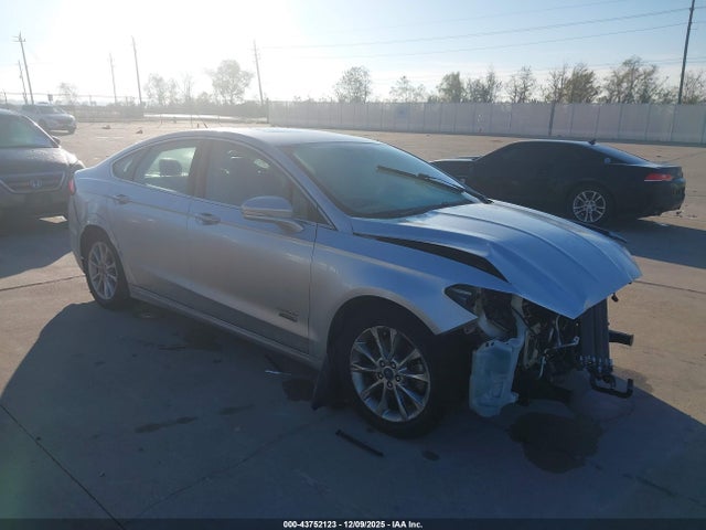 2017 3FA6P0PU3HR105843 main image