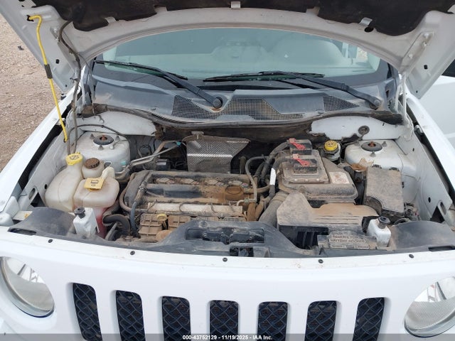 1C4NJPBA8GD732560 Jeep Patriot Sport