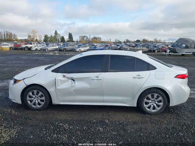 Toyota COROLLA LE 2022 5YFEPMAE2NP373797 Image 14