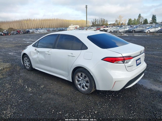 Toyota COROLLA LE 2022 5YFEPMAE2NP373797 Image 3