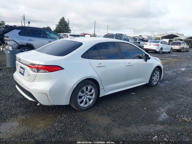 Toyota COROLLA LE 2022 5YFEPMAE2NP373797 Image 4