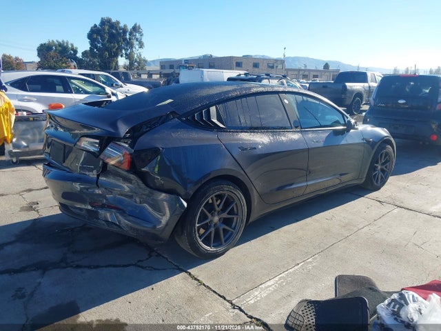 2021 TESLA MODEL 3 5YJ3E1EB5MF009217 Photo 3
