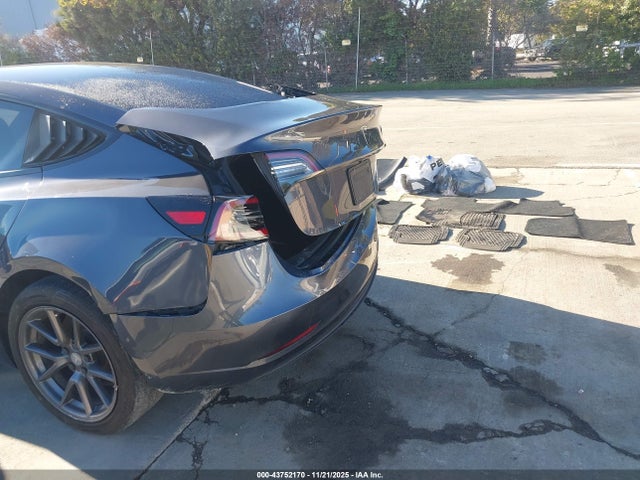 2021 TESLA MODEL 3 5YJ3E1EB5MF009217 Photo 5