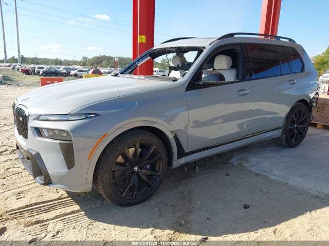 2024 BMW X7 5UX33EM00R9V47434 Photo 1