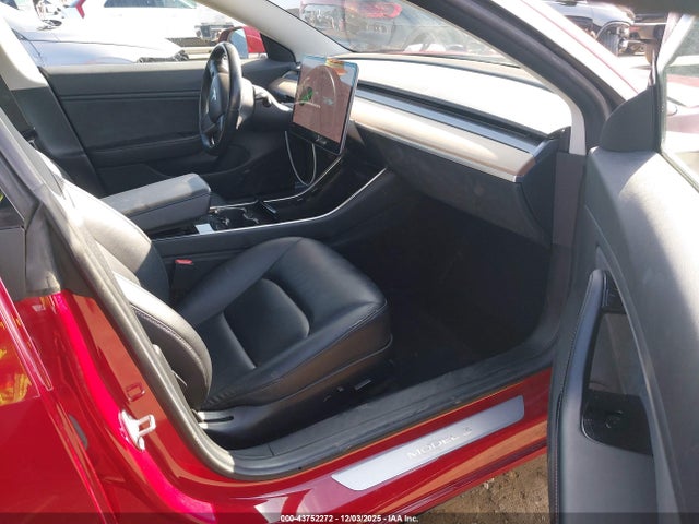 2018 TESLA MODEL 3 5YJ3E1EA5JF045962 Photo 4