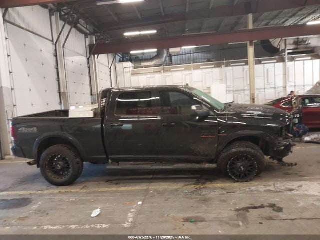 3C6UR5FL3JG142904 RAM 2500 Laramie 4x4 6&#039;4 Box