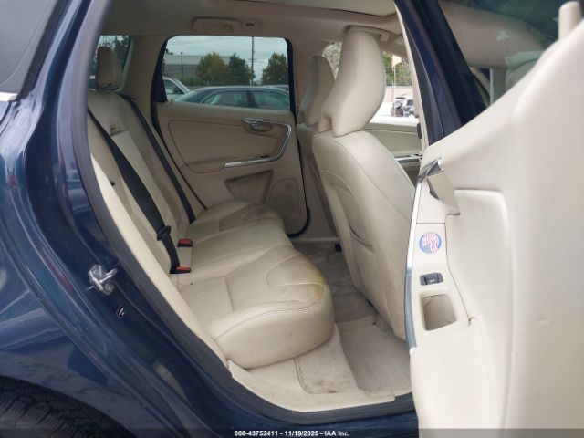 2015 VOLVO XC60 YV4612RK0F2650898 Photo 7