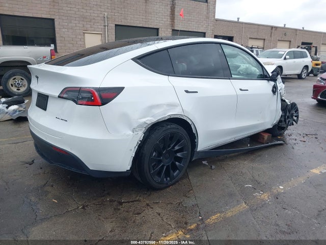 2021 TESLA MODEL Y 5YJYGDEE4MF081036 Photo 3