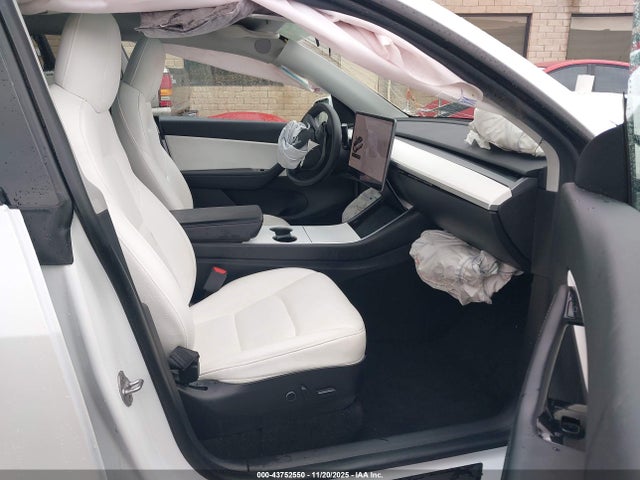 2021 TESLA MODEL Y 5YJYGDEE4MF081036 Photo 4