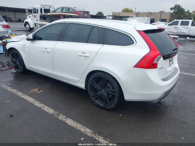 2017 VOLVO V60 YV149MSS6H1354604 Photo 2
