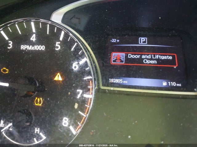 5N1DR2MNXJC606281 Nissan Pathfinder S