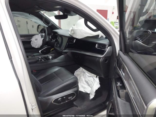 2022 JEEP WAGONEER 1C4SJVBT2NS136264 Photo 4