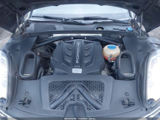 2016 PORSCHE MACAN WP1AB2A55GLB50732 Photo 9
