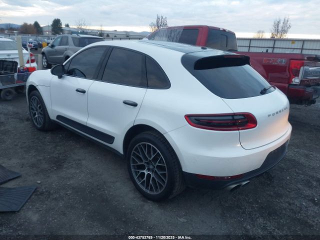 2016 PORSCHE MACAN WP1AB2A55GLB50732 Photo 2