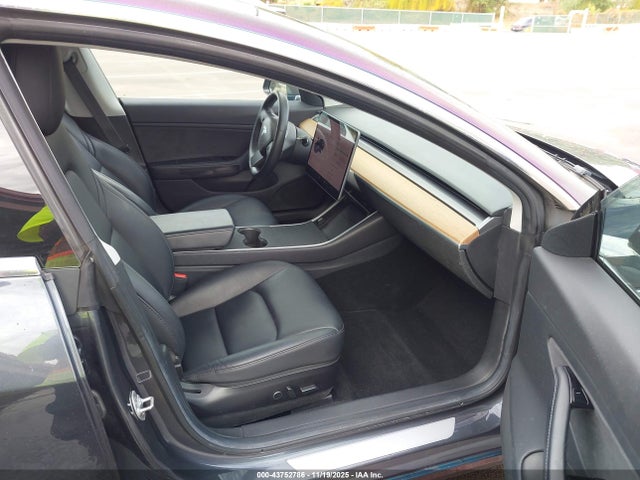 2018 TESLA MODEL 3 5YJ3E1EA4JF077513 Photo 4