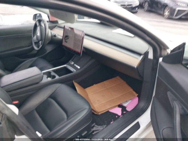 2021 TESLA MODEL 3 5YJ3E1EA1MF872202 Photo 4