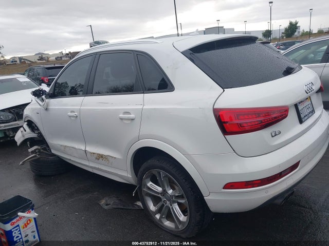 WA1BCCFS2JR035401 Audi Q3 2.0t Premium/2.0t Sport Premium