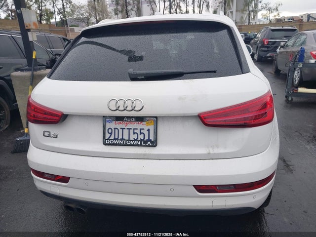 WA1BCCFS2JR035401 Audi Q3 2.0t Premium/2.0t Sport Premium