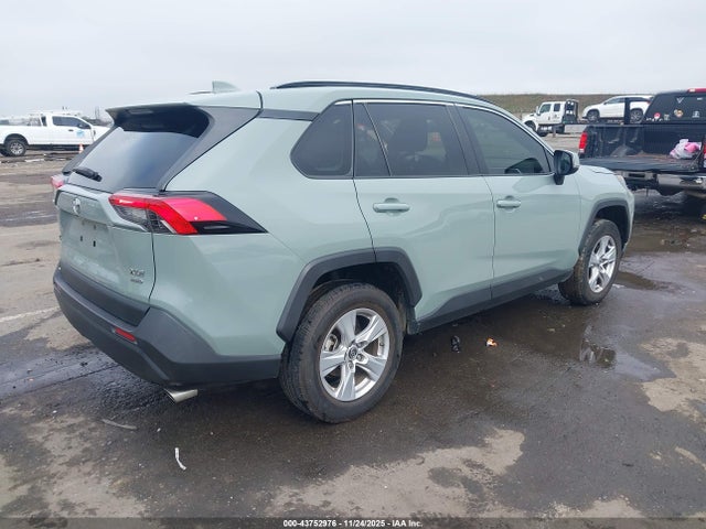 Toyota Rav4 Xle 2019 JTMP1RFV7KD030059 Image 4