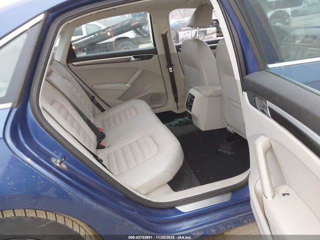 Auction sale of the 2017 Volkswagen Passat 1.8t Sel Premium, vin: 1VWCT7A35HC055721, lot number: 43752981