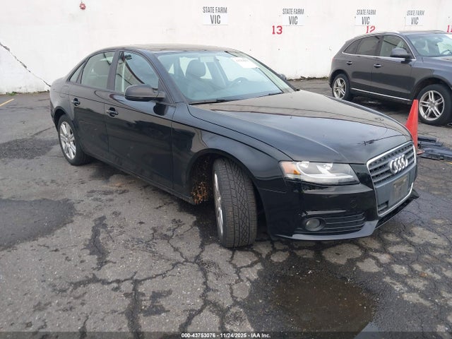 2011 AUDI A4 WAUAFAFLXBN045573 Photo 0