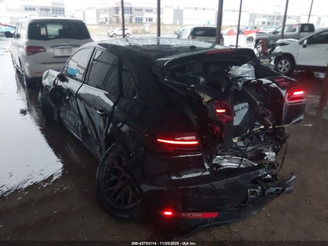 2018 PORSCHE MACAN WP1AG2A56JLB64602 Photo 2