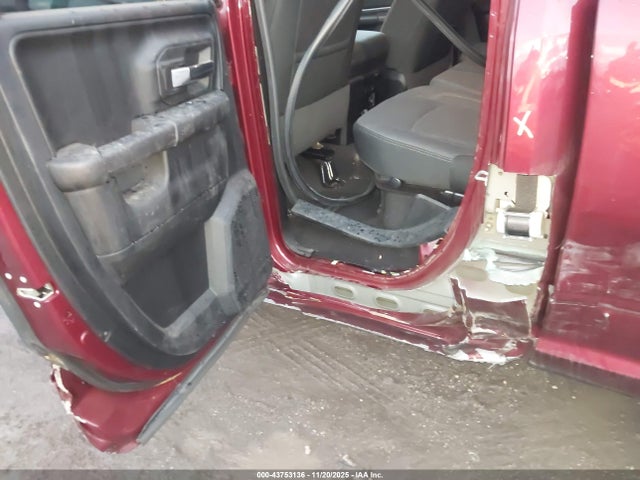 43753136 :رقم المزاد ، 1C6RR7GG6MS587623 vin ، 2021 Ram 1500 Classic Warlock  4x4 6'4 Box مزاد بيع