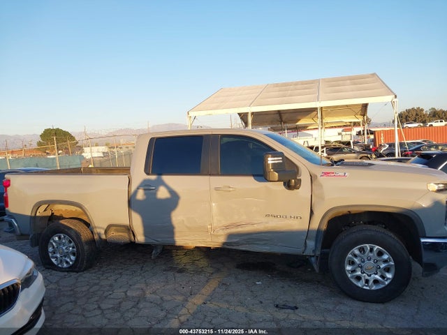 2GC4YNEY6R1184268 Chevrolet Silverado 2500hd 4wd Standard Bed Lt