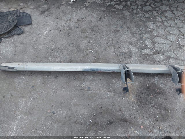 2GC4YNEY6R1184268 Chevrolet Silverado 2500hd 4wd Standard Bed Lt