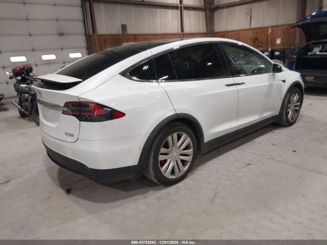 2016 TESLA MODEL X 5YJXCBE48GF030291 Photo 3