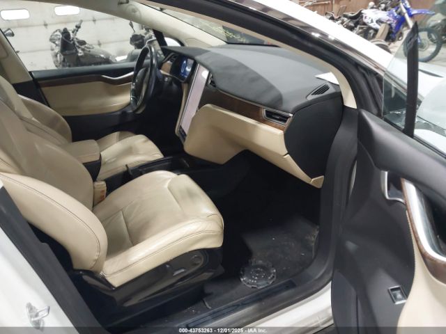 2016 TESLA MODEL X 5YJXCBE48GF030291 Photo 4