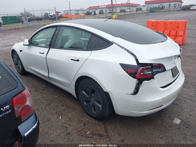 2021 TESLA MODEL 3 5YJ3E1EB9MF992967 Photo 2
