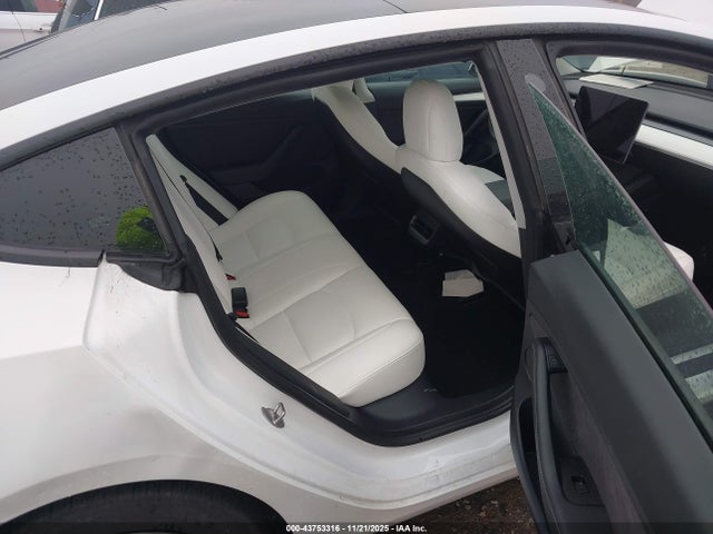 2021 TESLA MODEL 3 5YJ3E1EB9MF992967 Photo 7