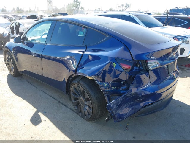 2022 TESLA MODEL Y 7SAYGDEF2NF330172 Photo 2