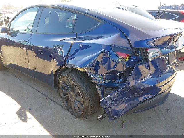 2022 TESLA MODEL Y 7SAYGDEF2NF330172 Photo 5