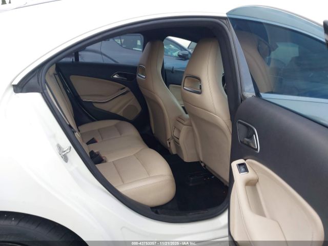 2014 MERCEDES-BENZ CLA 250 WDDSJ4EB3EN039608 Photo 7