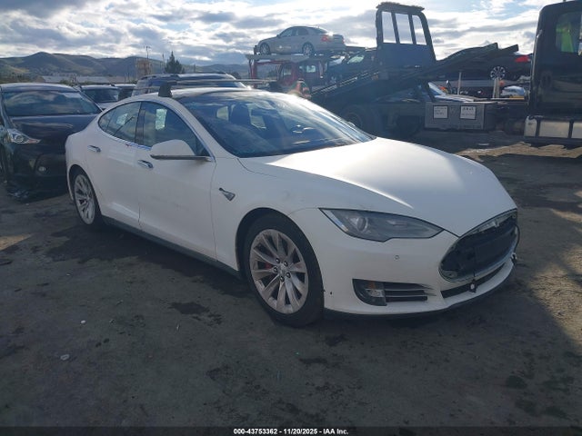 2015 TESLA MODEL S 5YJSA4H23FFP79617 Photo 0