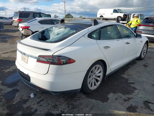2015 TESLA MODEL S 5YJSA4H23FFP79617 Photo 3