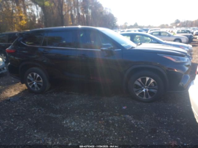 2022 TOYOTA HIGHLANDER 5TDHZRBH2NS163821