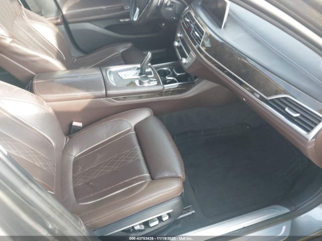 2016 BMW 740I WBA7E2C57GG504630 Photo 4